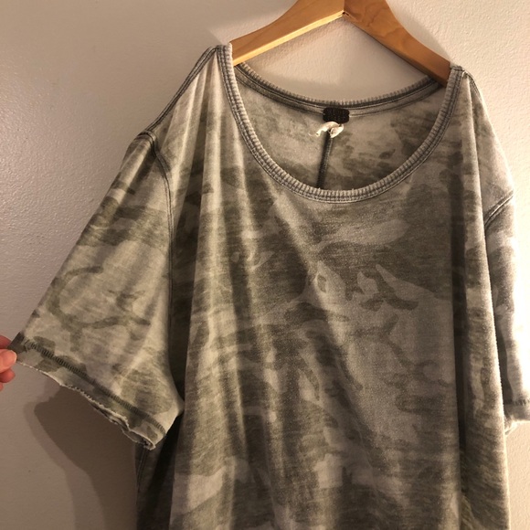 SOLD!! Free People x We The Free Camo - Picture 2 of 3
